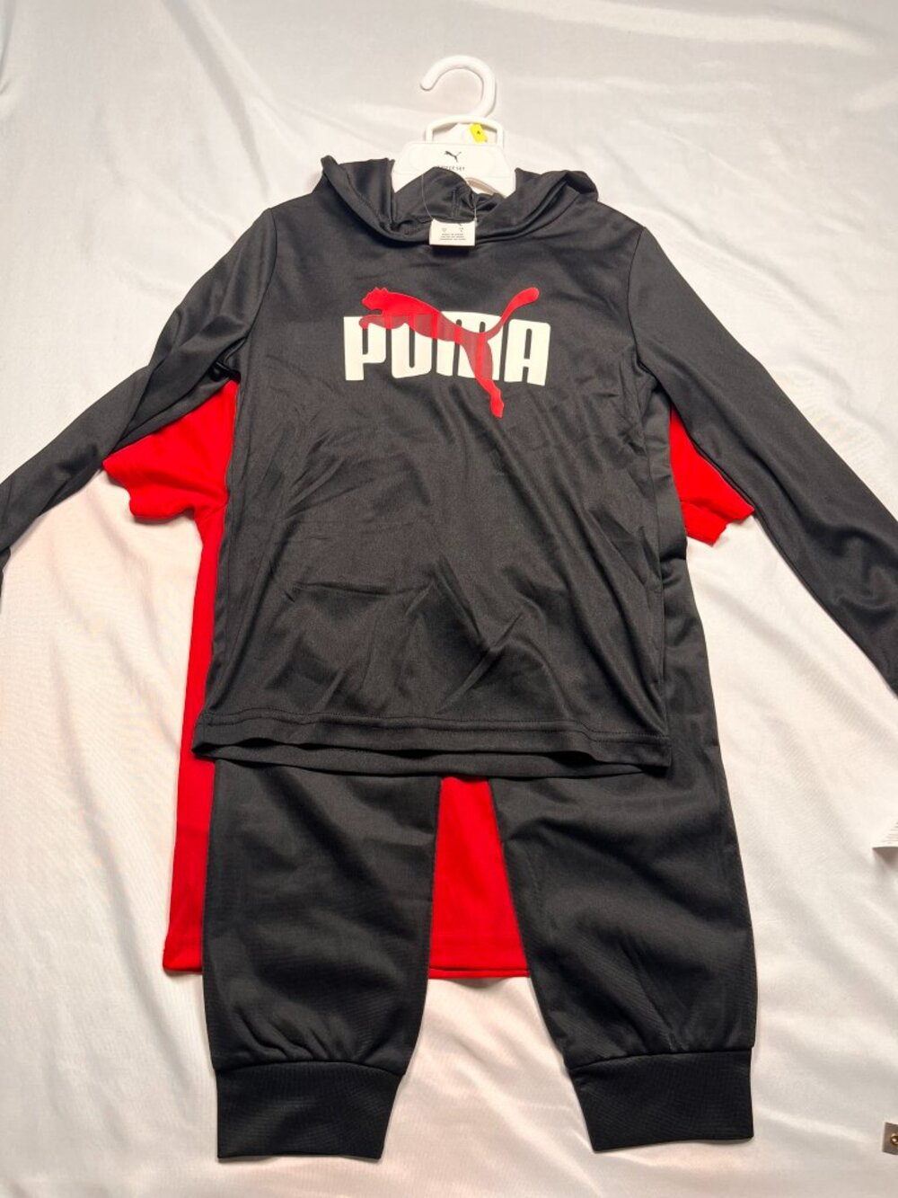 Puma Kids 3 Piece Jogger Set Size 4 Black Red Hoodie T-Shirt Pants Athletic NWT - Picture 3 of 9